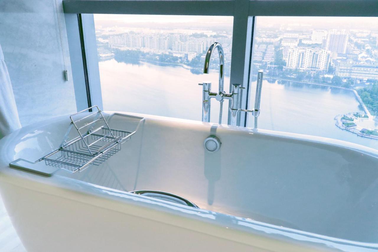 فندق Wyndham Grand Suzhou Fenhu Xinta المظهر الخارجي الصورة