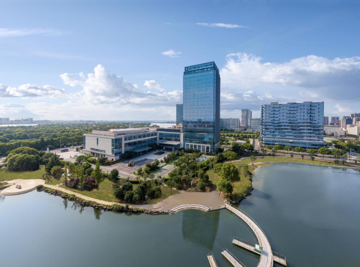 فندق Wyndham Grand Suzhou Fenhu Xinta المظهر الخارجي الصورة