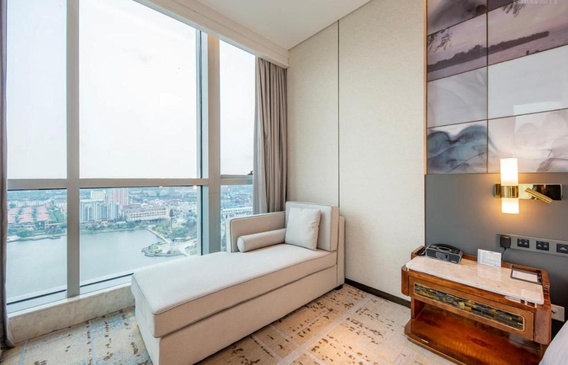 فندق Wyndham Grand Suzhou Fenhu Xinta المظهر الخارجي الصورة